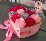 Grande corazón lleno de rosas