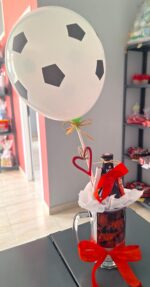Cesta de regalo pequeña para futbólista - Imagen 3