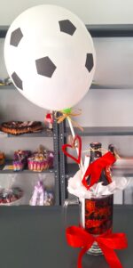 Cesta de regalo pequeña para futbólista - Imagen 4