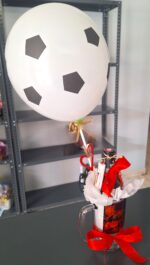 Cesta de regalo pequeña para futbólista - Imagen 5