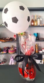 Cesta de regalo pequeña para futbólista - Imagen 9